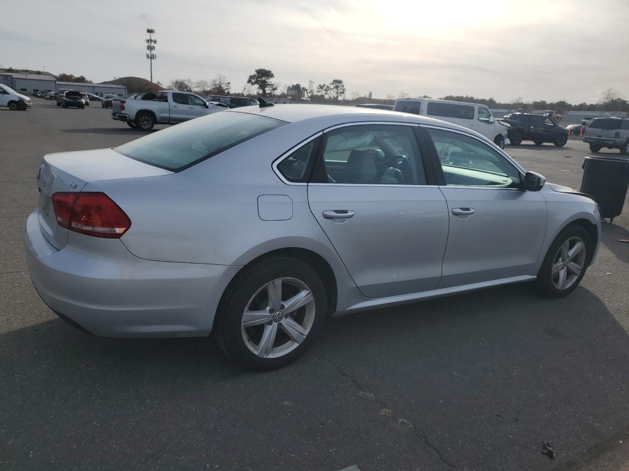 VOLKSWAGEN PASSAT S