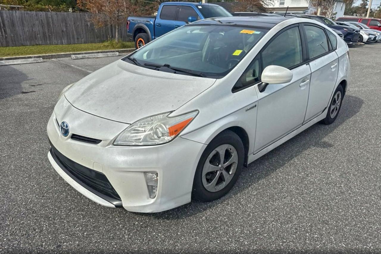 TOYOTA PRIUS