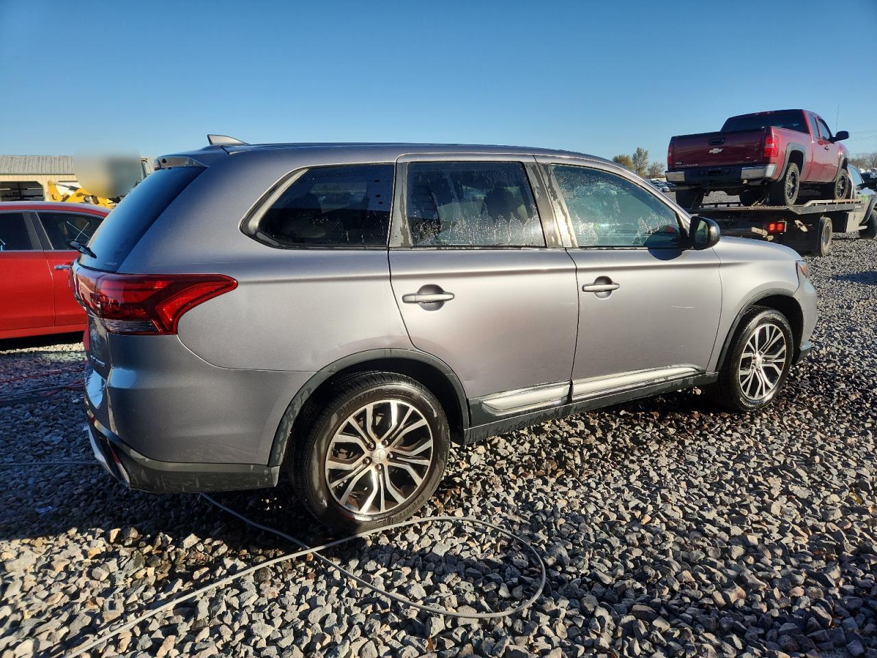 MITSUBISHI OUTLANDER SE