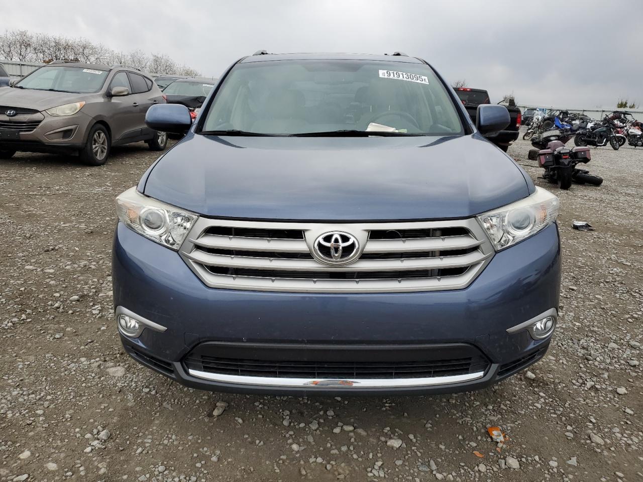 TOYOTA HIGHLANDER BASE