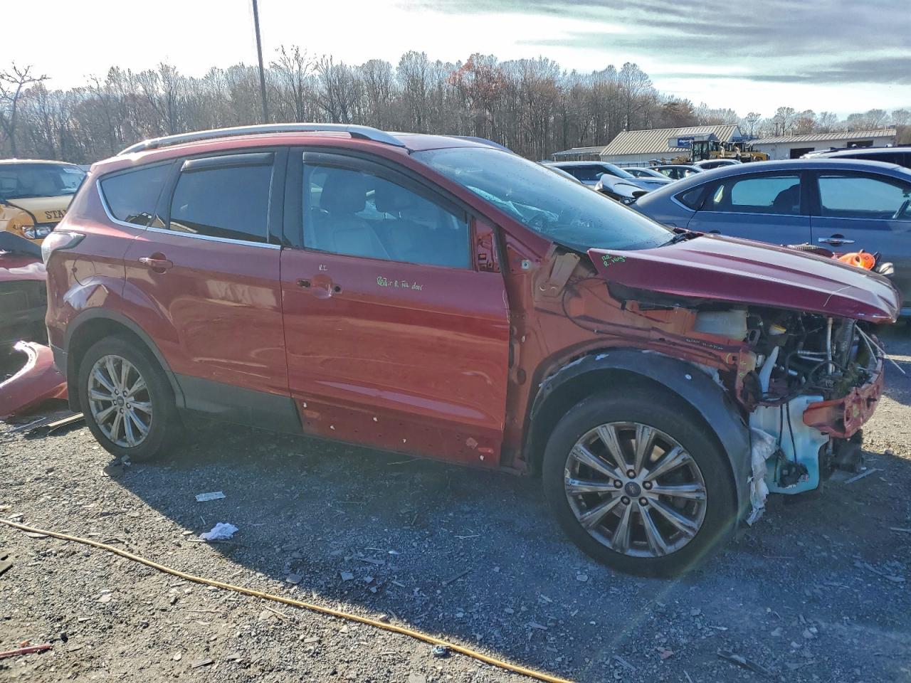 FORD ESCAPE TITANIUM