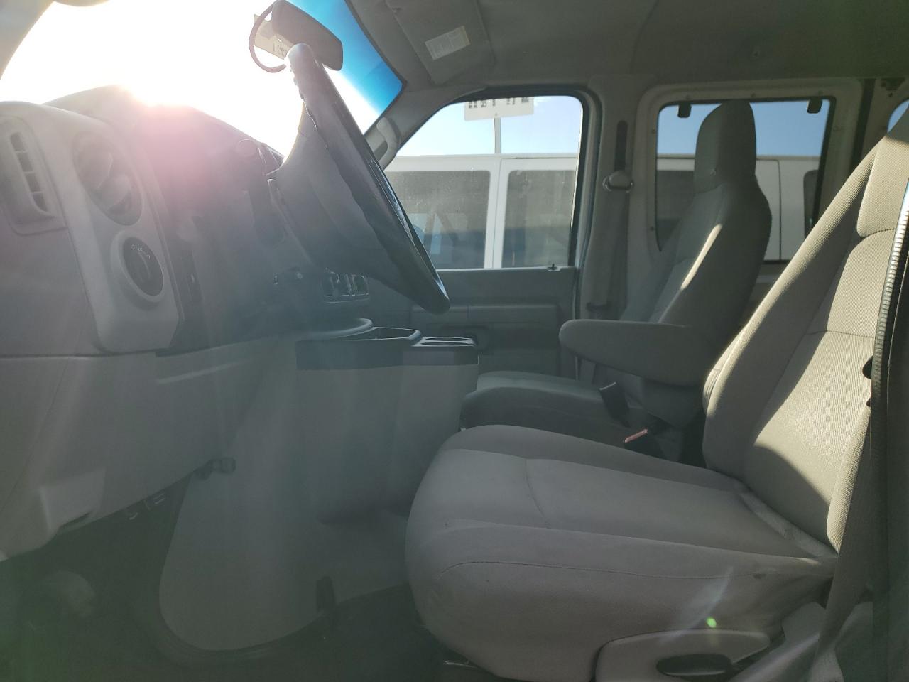 FORD ECONOLINE E350 SUPER DUTY WAGON