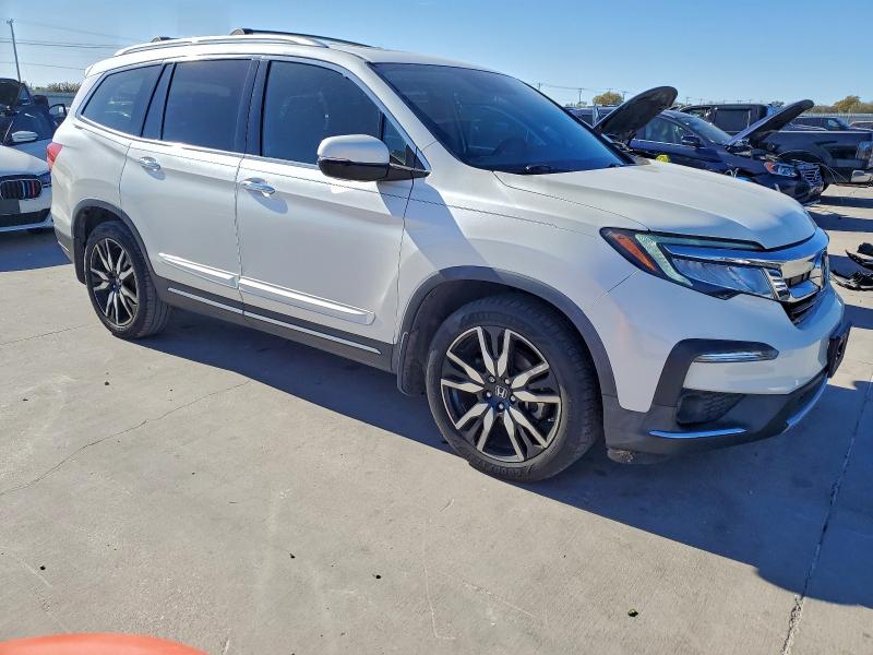 2019 HONDA PILOT TOUR #3304771910