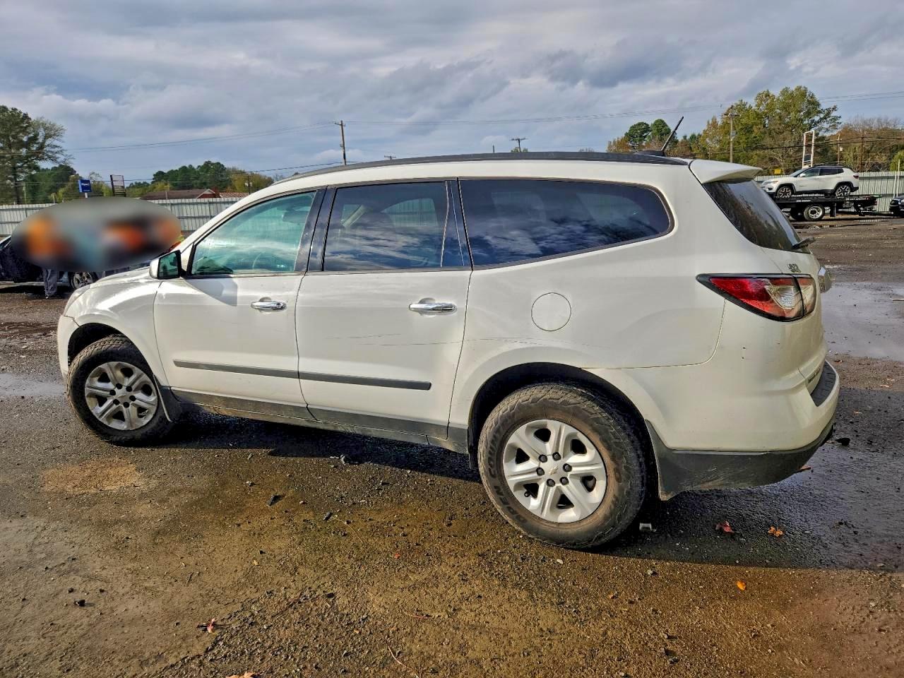 CHEVROLET TRAVERSE LS