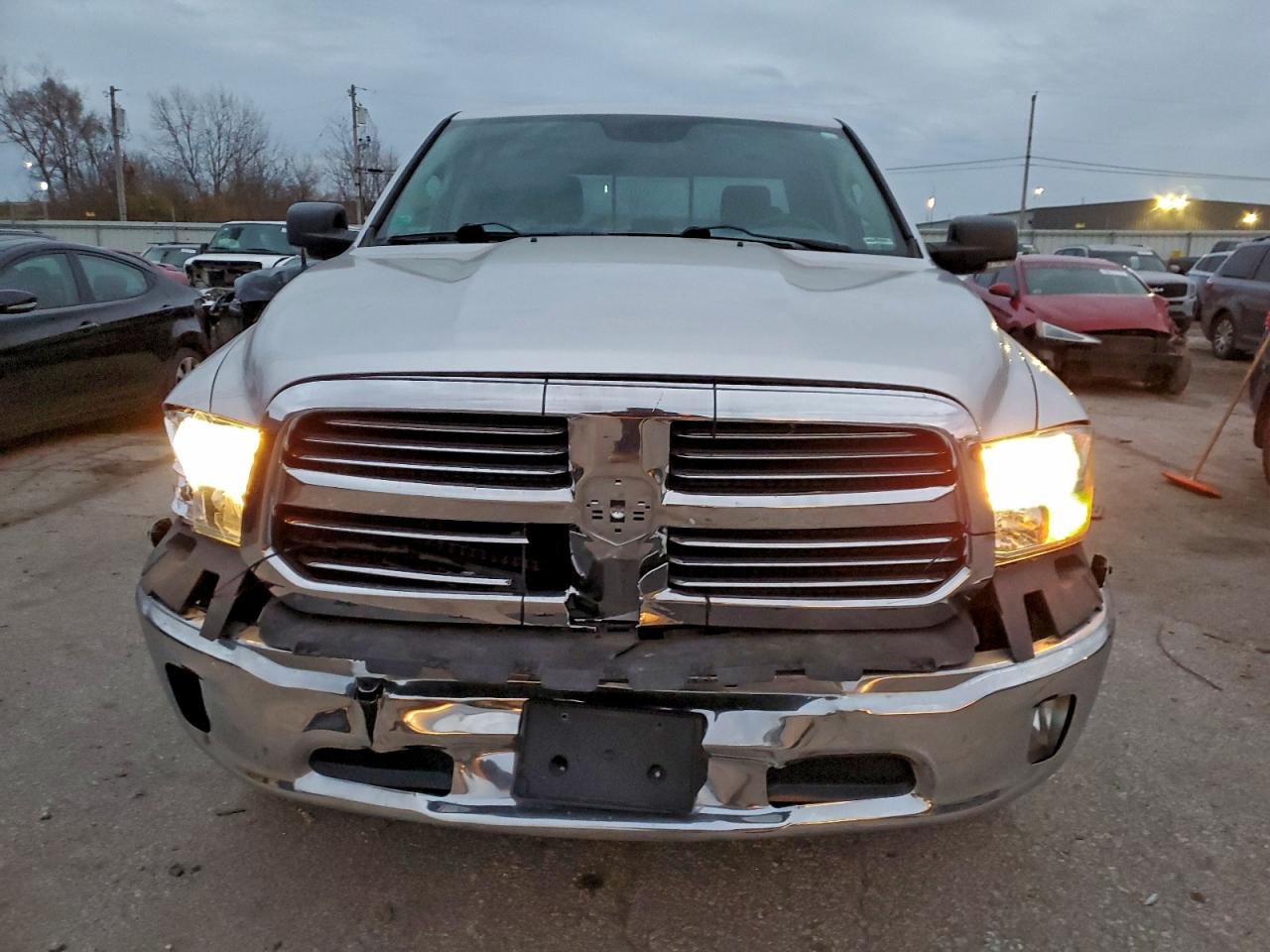 RAM 1500 SLT