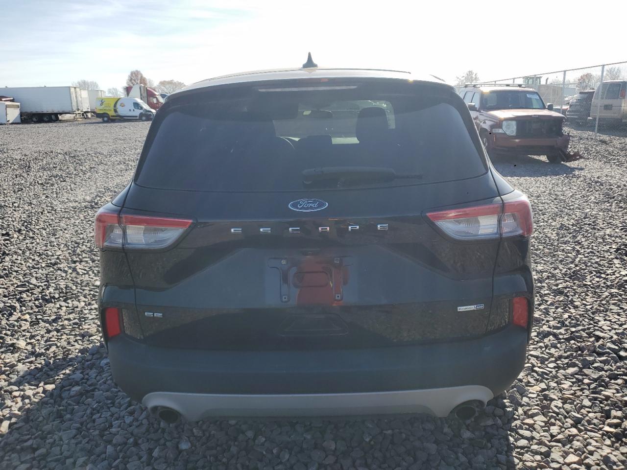 FORD ESCAPE SE