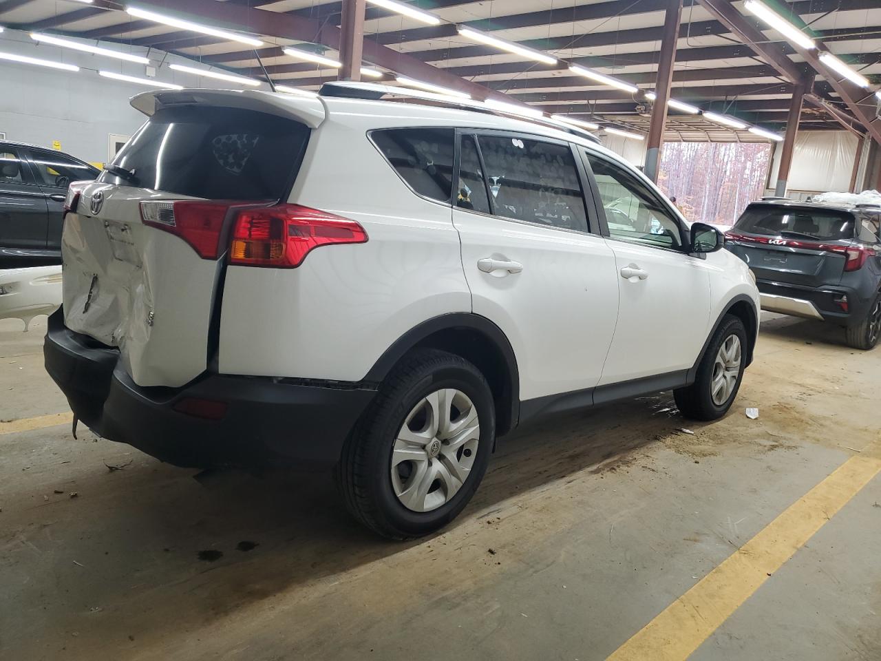 TOYOTA RAV4 LE