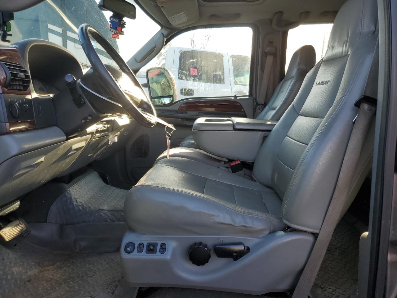 Lot #3285604265 2006 FORD F350 SRW S