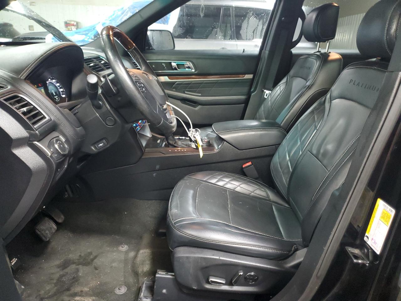 FORD EXPLORER PLATINUM