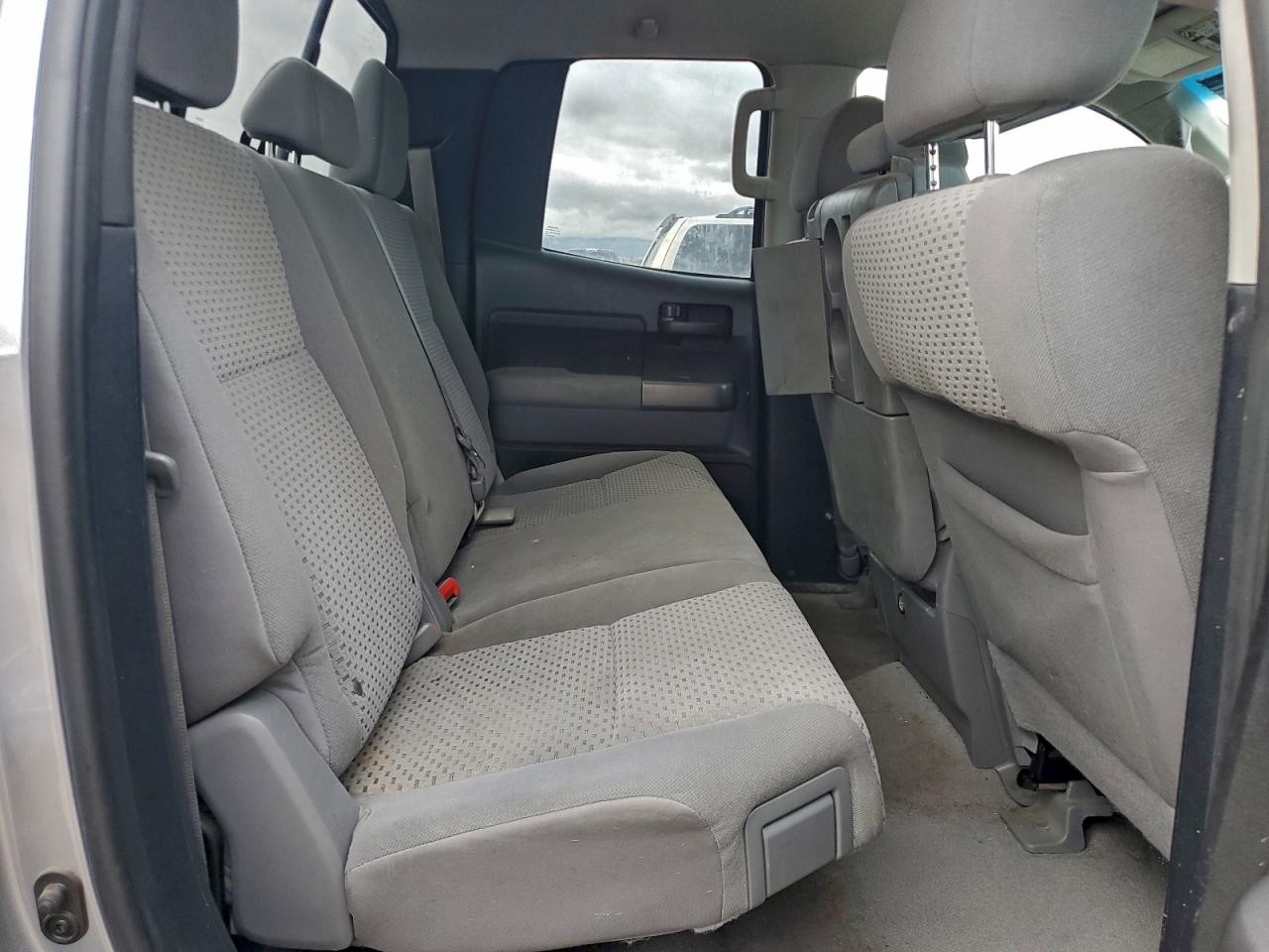 TOYOTA TUNDRA DOUBLE CAB SR5