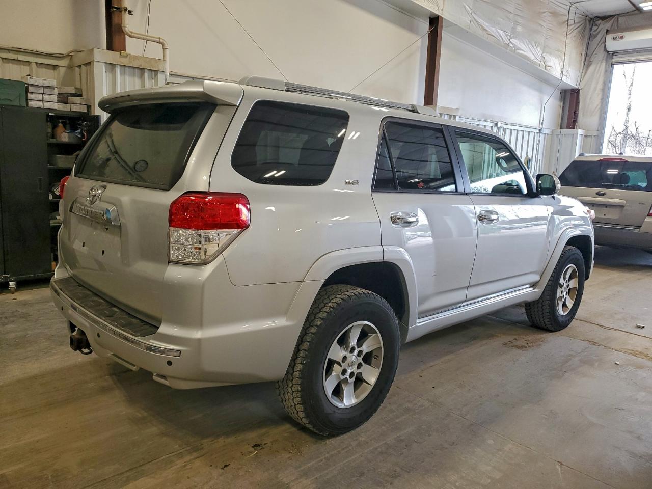 TOYOTA 4RUNNER SR5