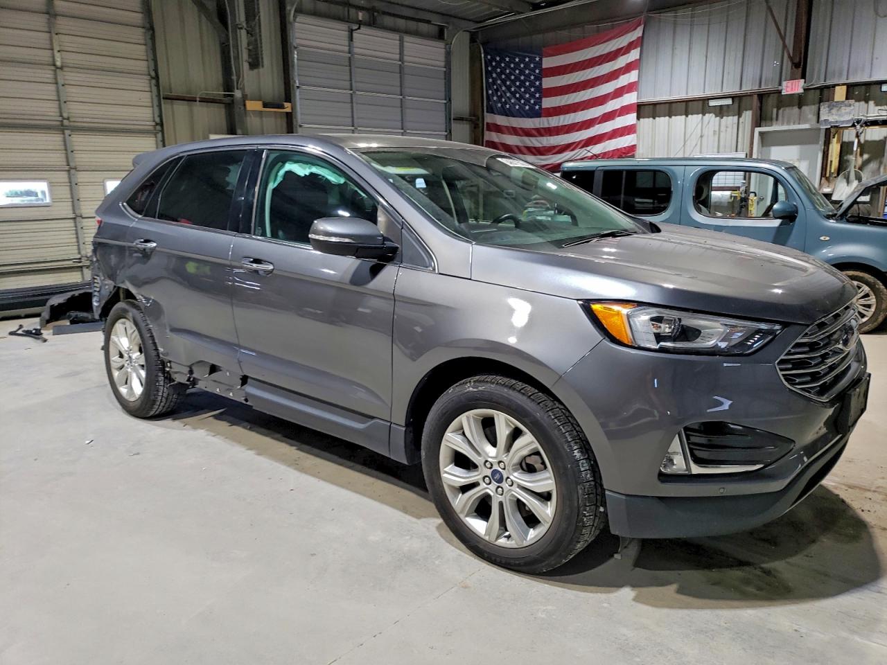 FORD EDGE TITANIUM
