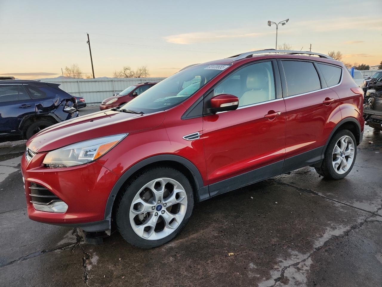 FORD ESCAPE TITANIUM