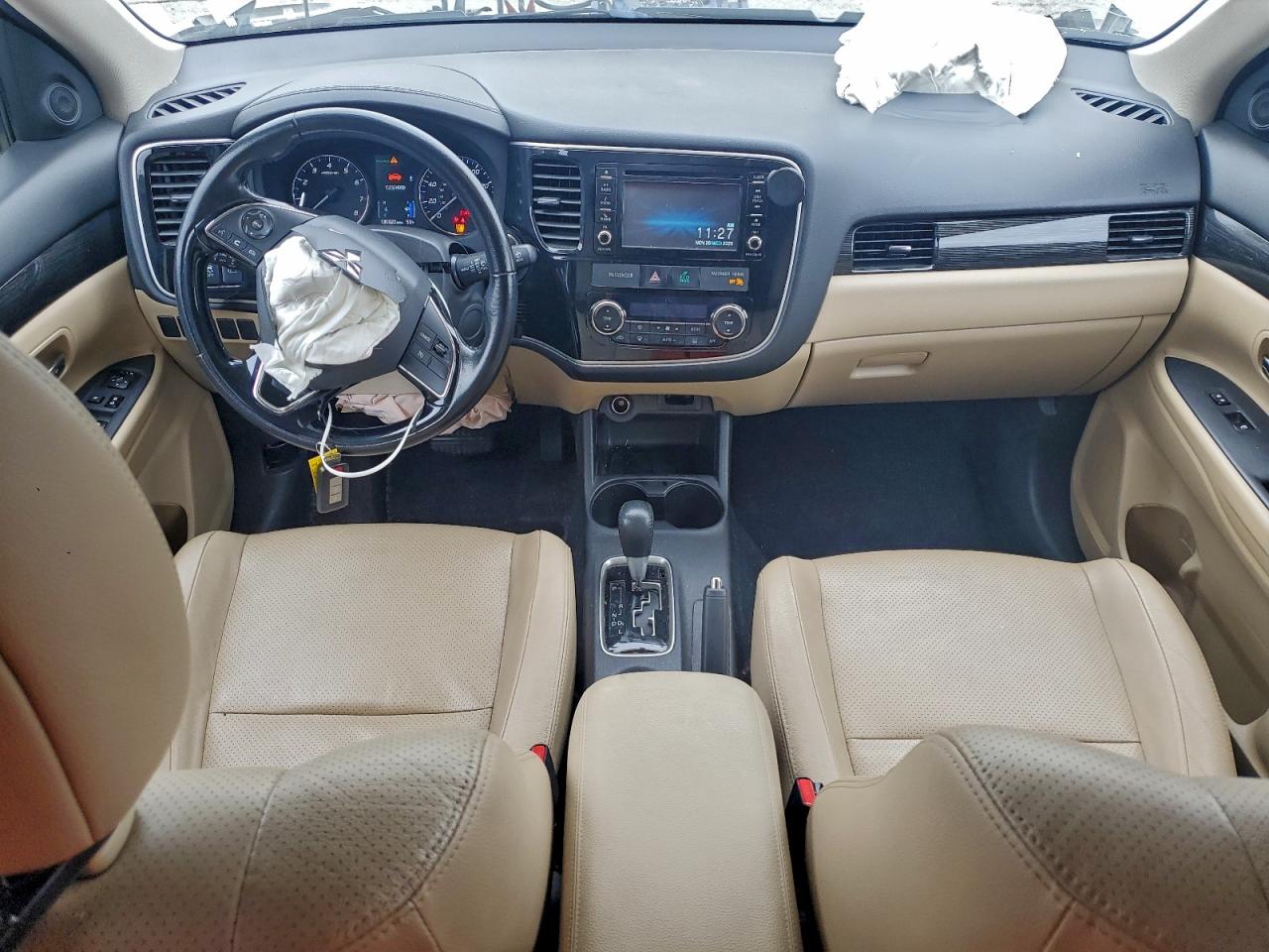 MITSUBISHI OUTLANDER SE