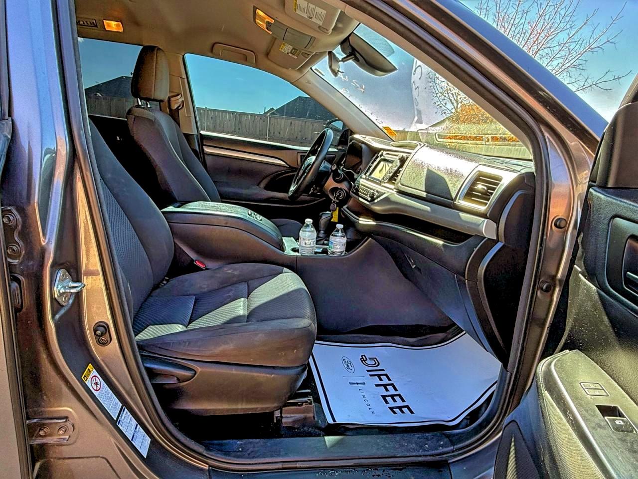 TOYOTA HIGHLANDER LE