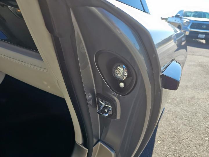 2016 ROLLS-ROYCE WRAITH SCA665C58GUX86329