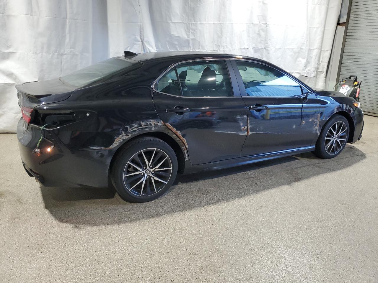 TOYOTA CAMRY SE NIGHT SHADE