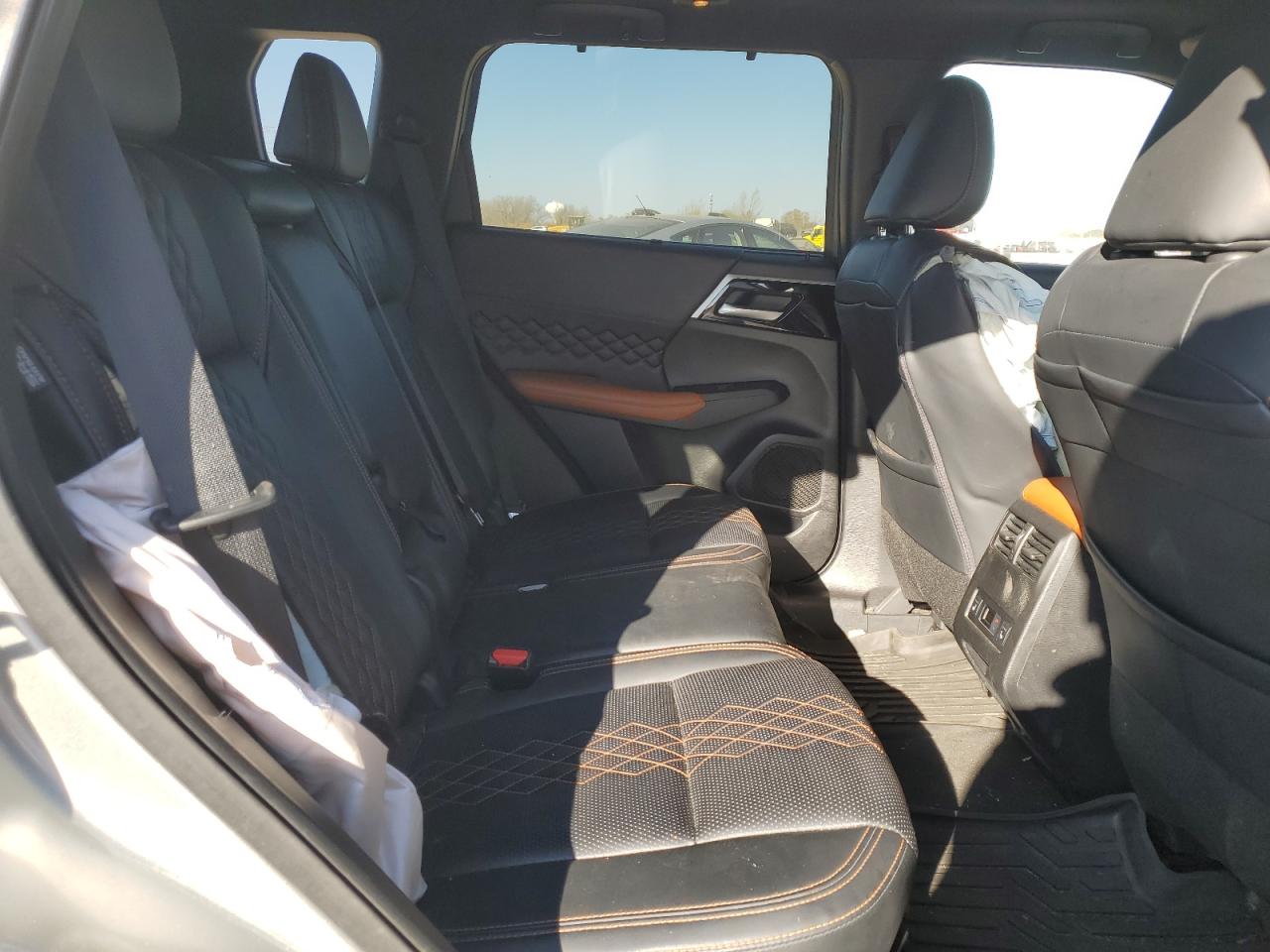 MITSUBISHI OUTLANDER SEL