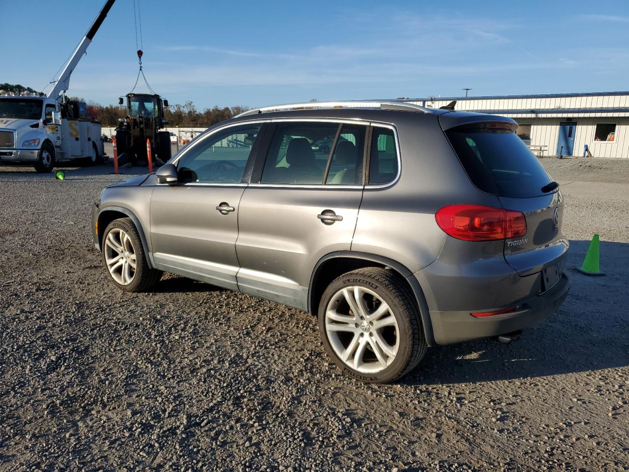 VOLKSWAGEN TIGUAN S