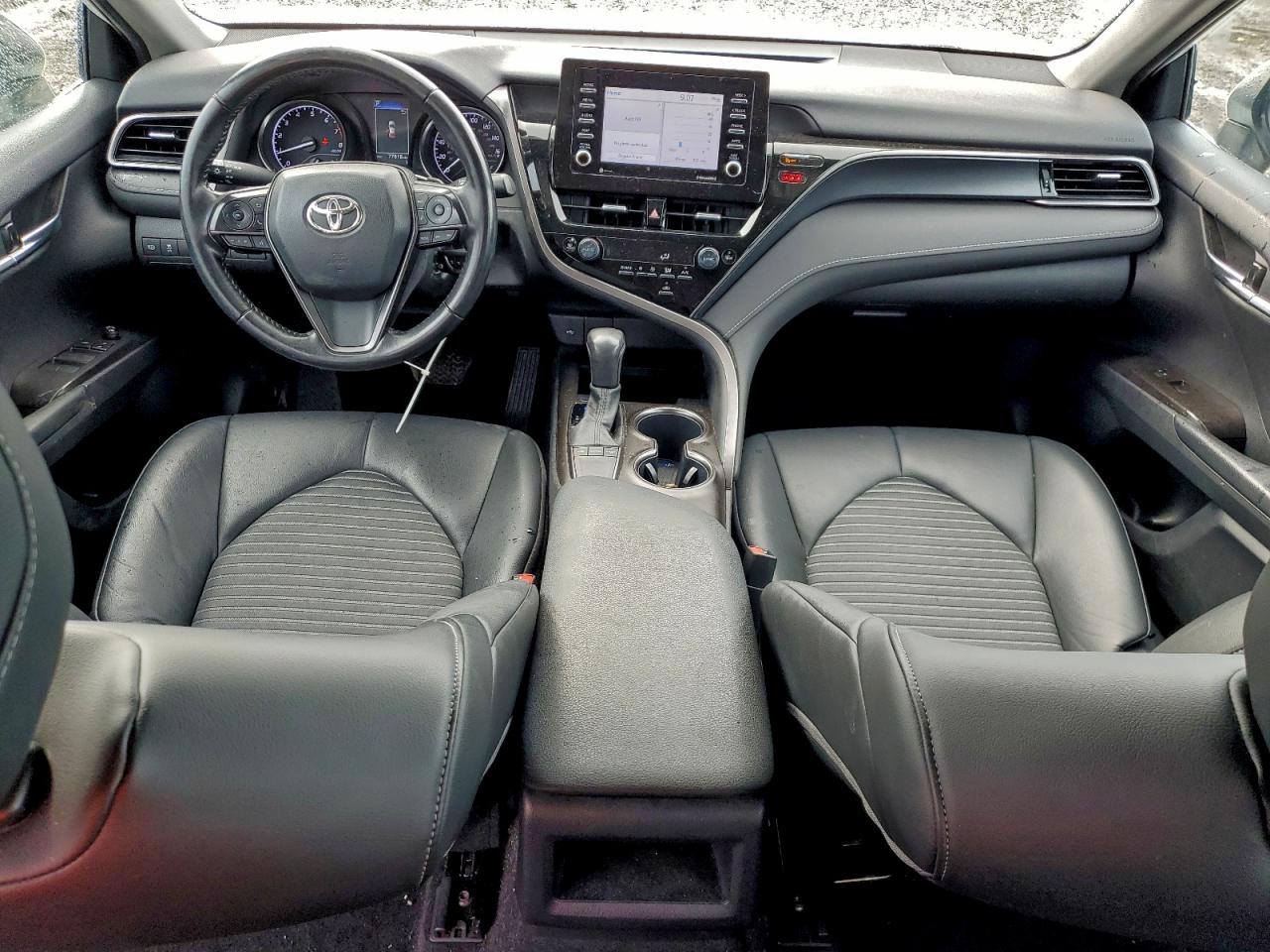 TOYOTA CAMRY SE