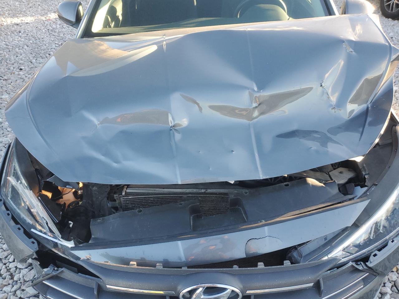 Lot #3315702719 2019 HYUNDAI ELANTRA SE