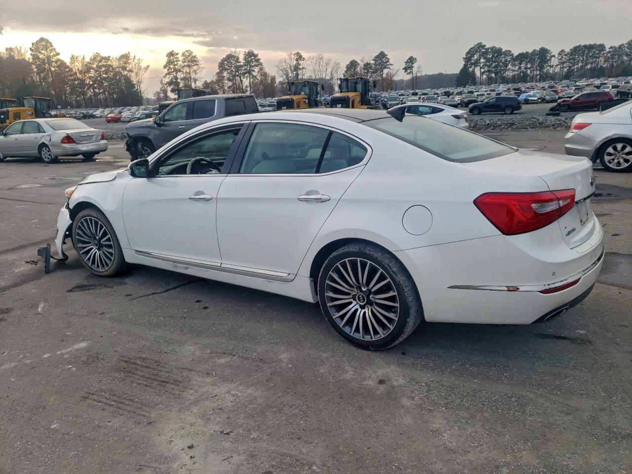KIA CADENZA PREMIUM