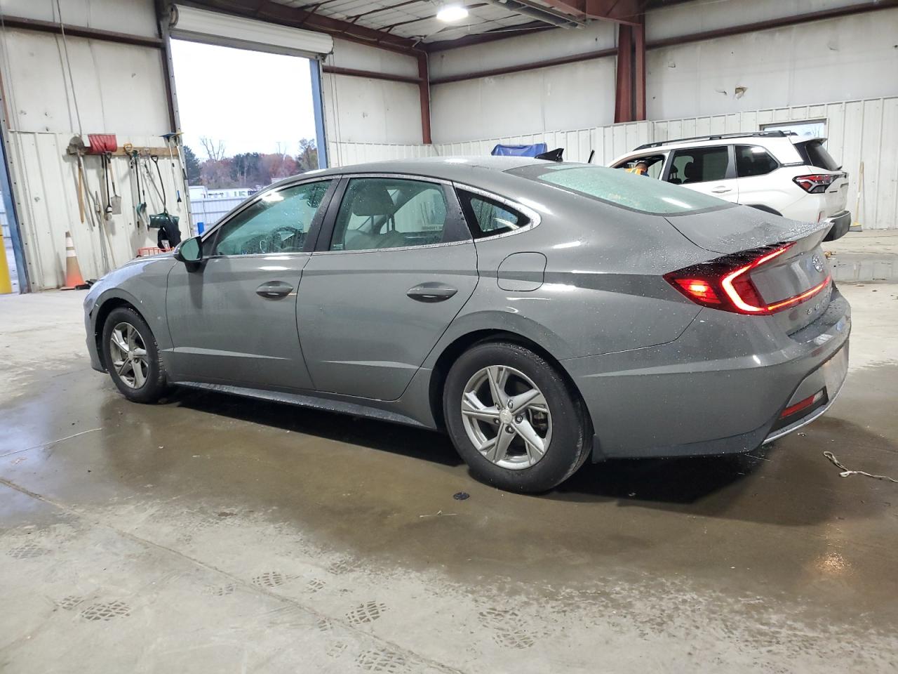 Lot #3302699038 2023 HYUNDAI SONATA SE