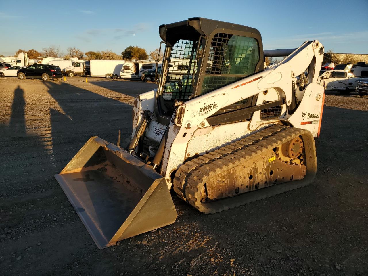 Lot #3308286155 2012 BOBCAT T750