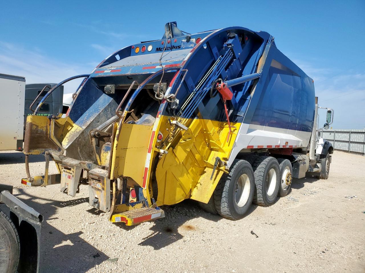 Lot #3316755430 2012 MACK 700 GU700
