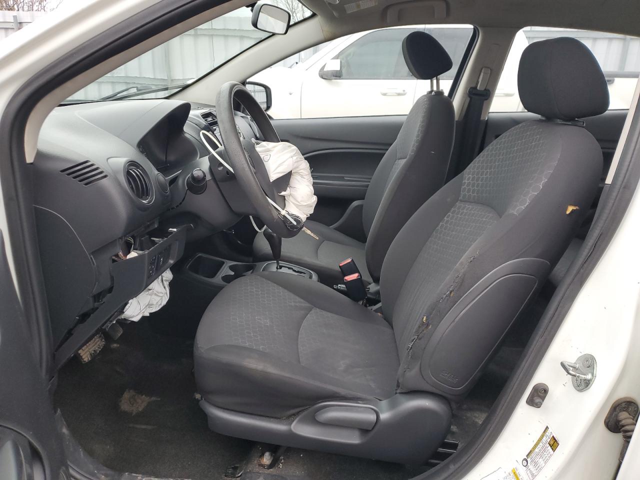 MITSUBISHI MIRAGE DE