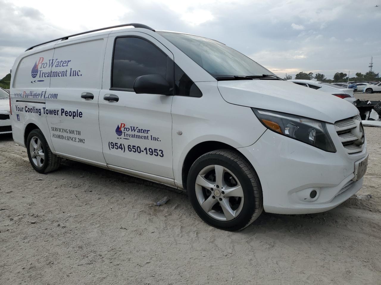 MERCEDES-BENZ METRIS