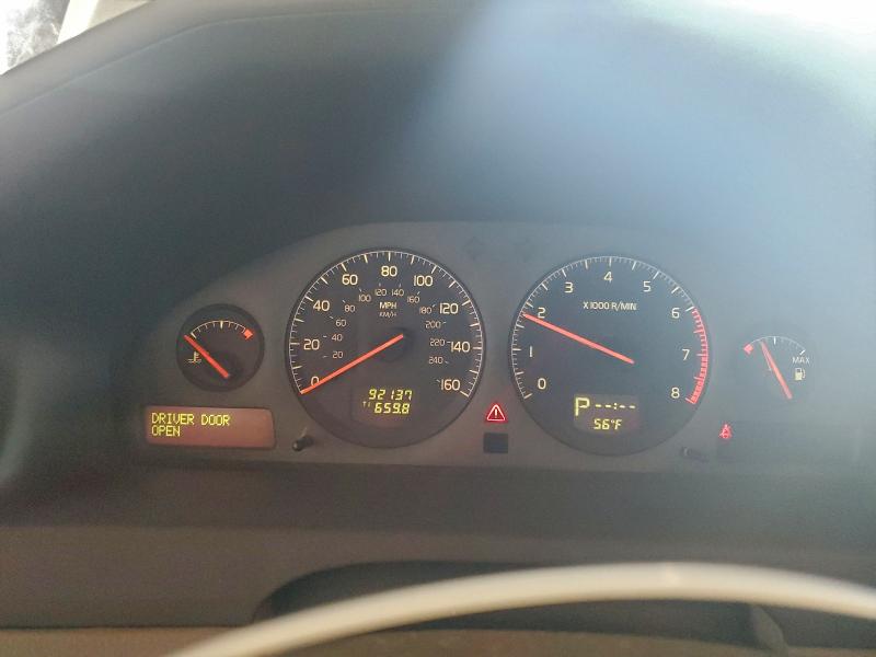 2003 VOLVO V70 #3302746039