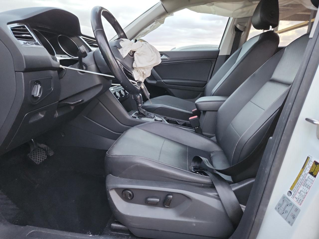 VOLKSWAGEN TIGUAN SE