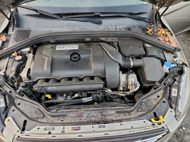 2015 VOLVO XC60 T6 PR #3297946797