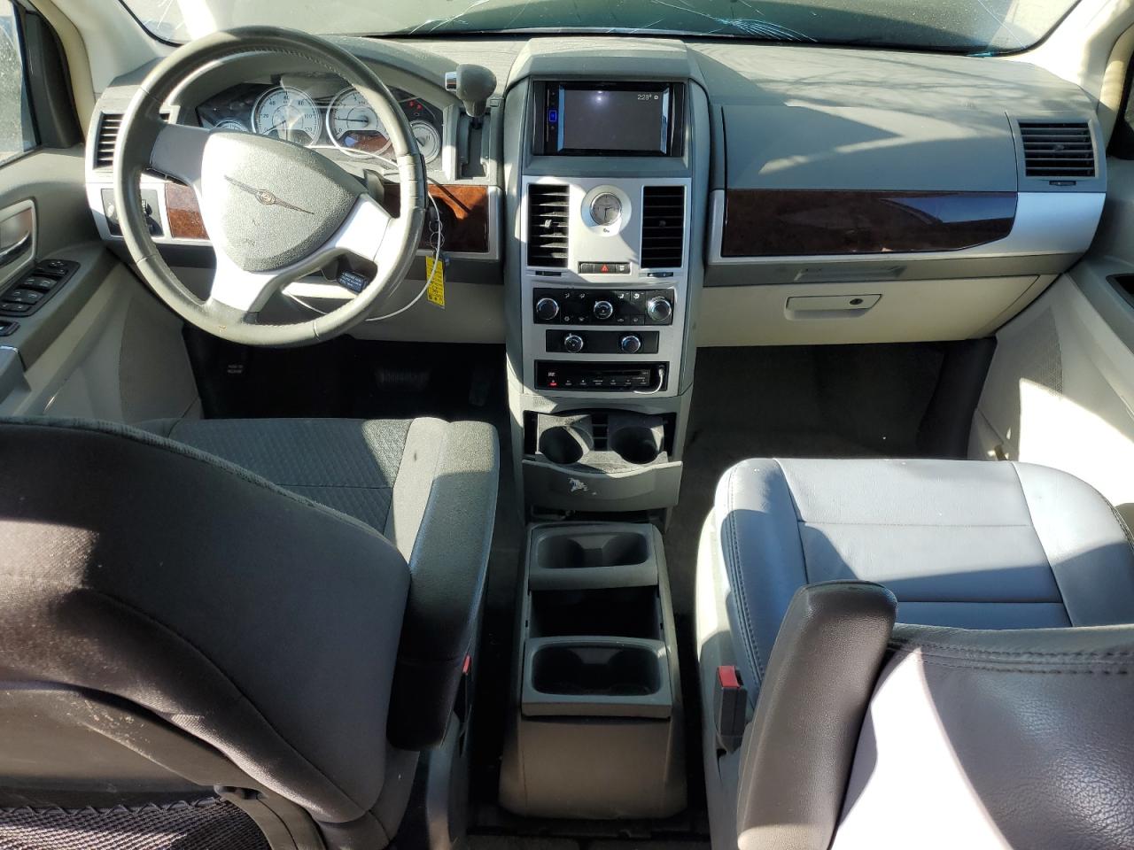 CHRYSLER TOWN & COUNTRY TOURING