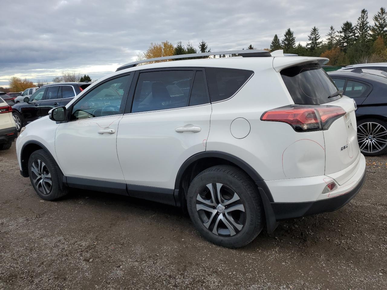 TOYOTA RAV4 LE