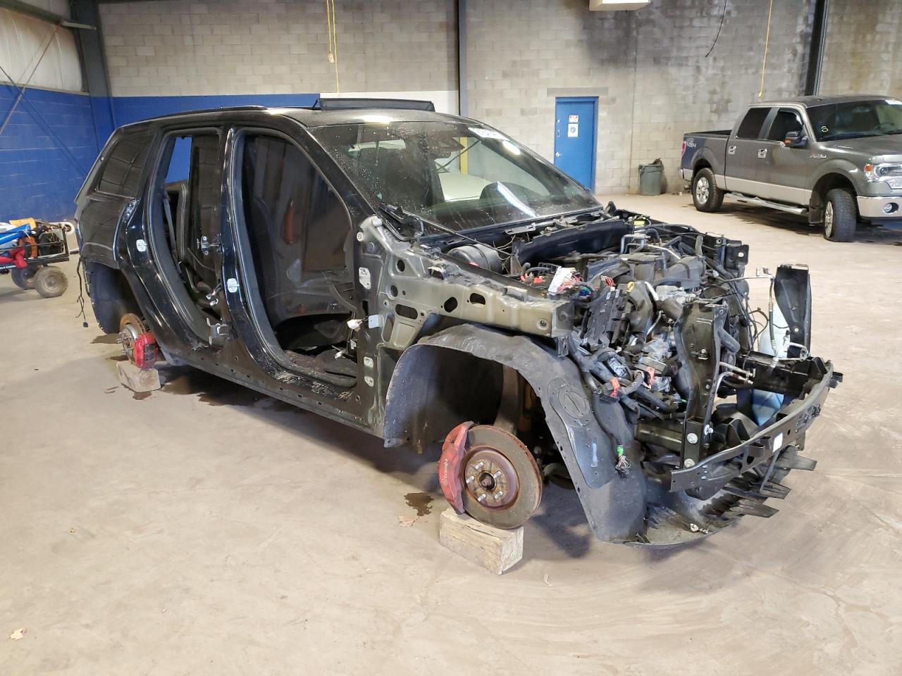 JEEP GRAND CHEROKEE SRT-8