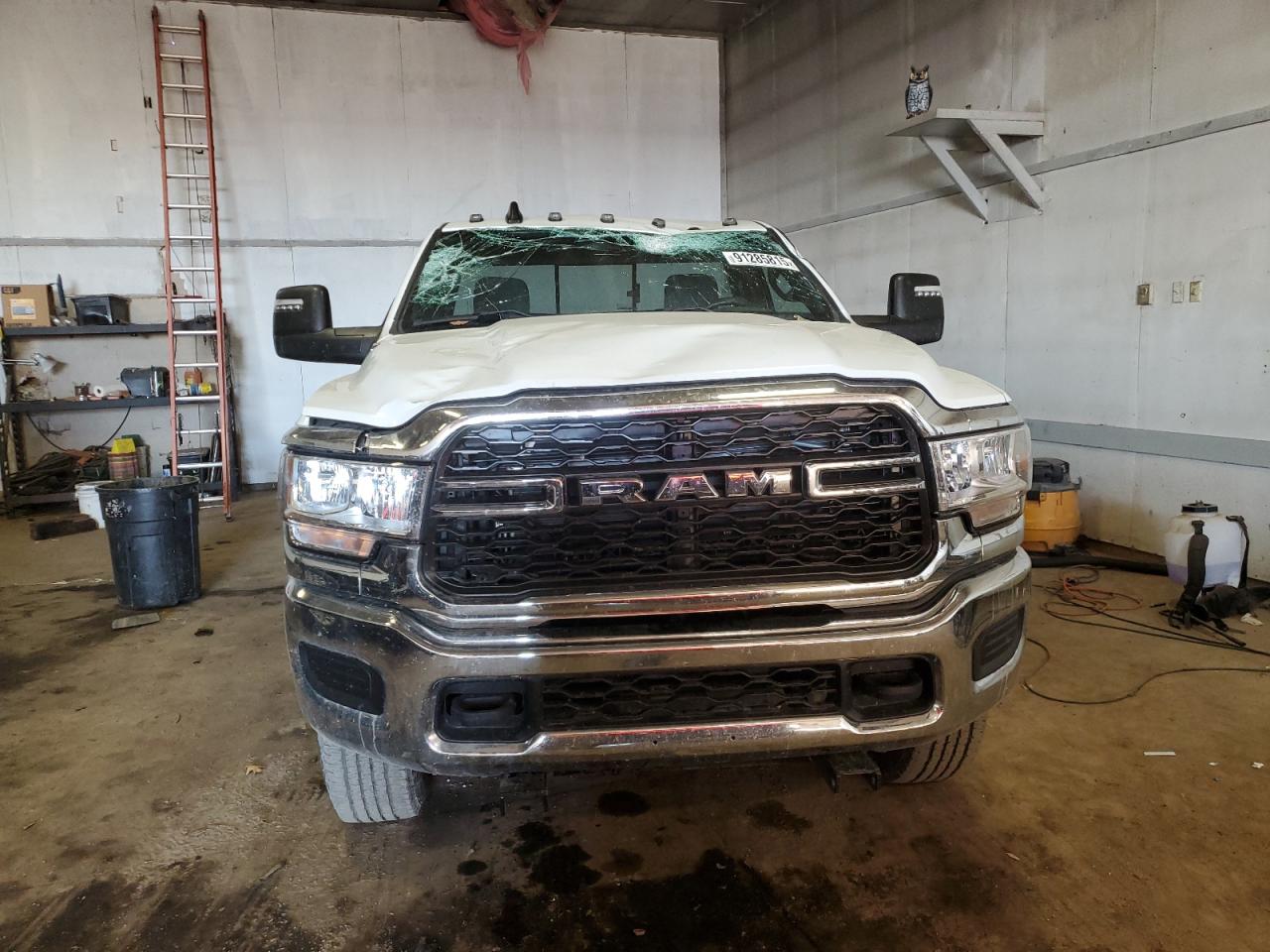 RAM 3500 TRADESMAN