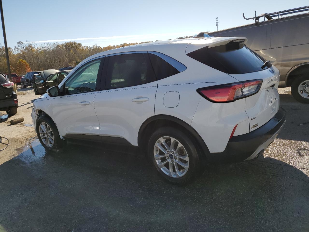 FORD ESCAPE SE