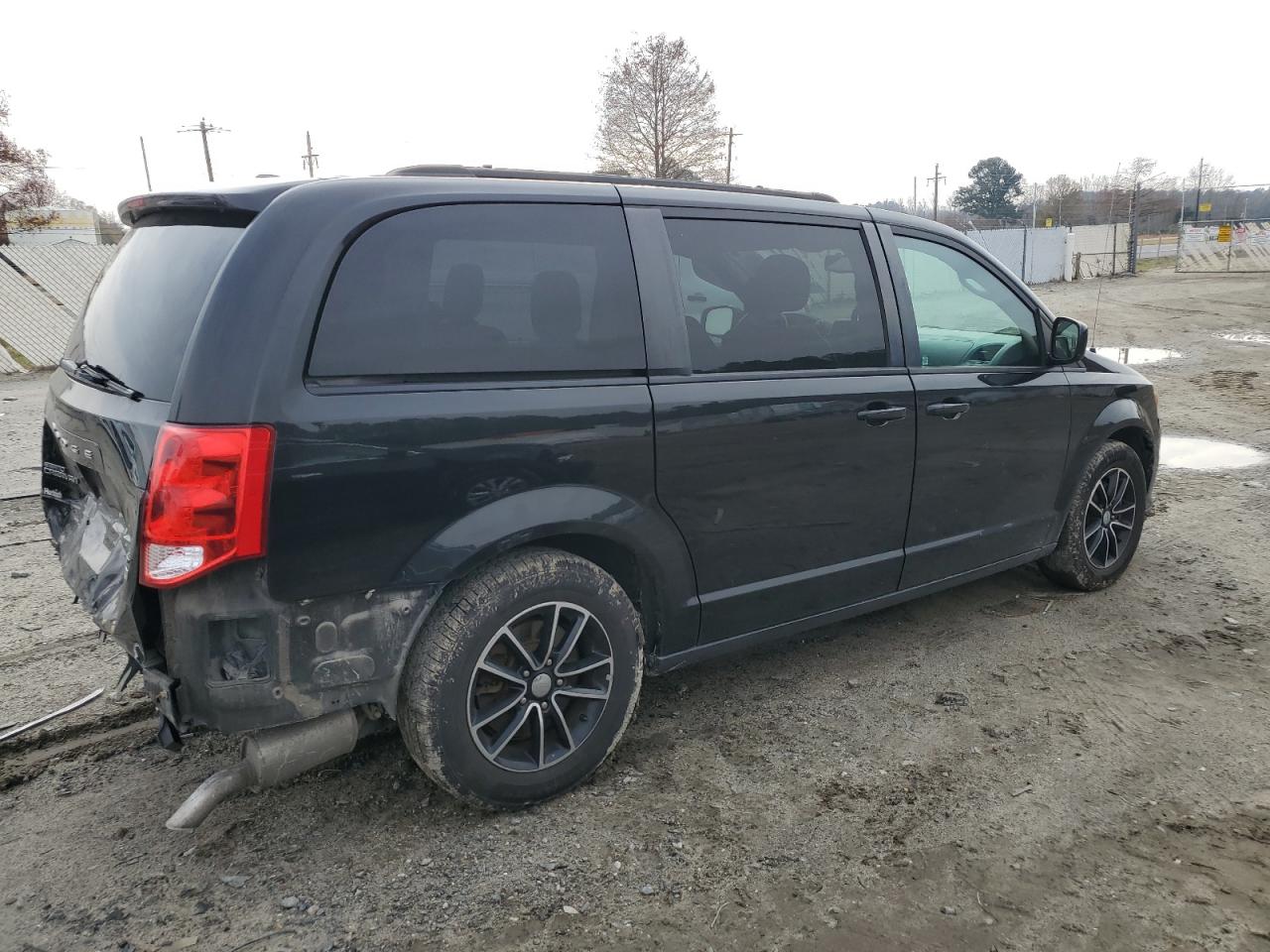 Lot #3302865918 2018 DODGE GRAND CARA