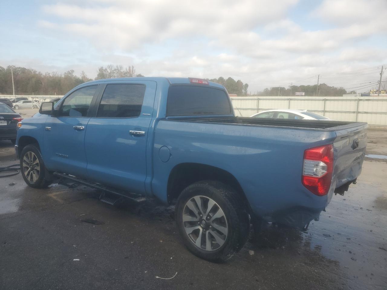 TOYOTA TUNDRA CREWMAX LIMITED