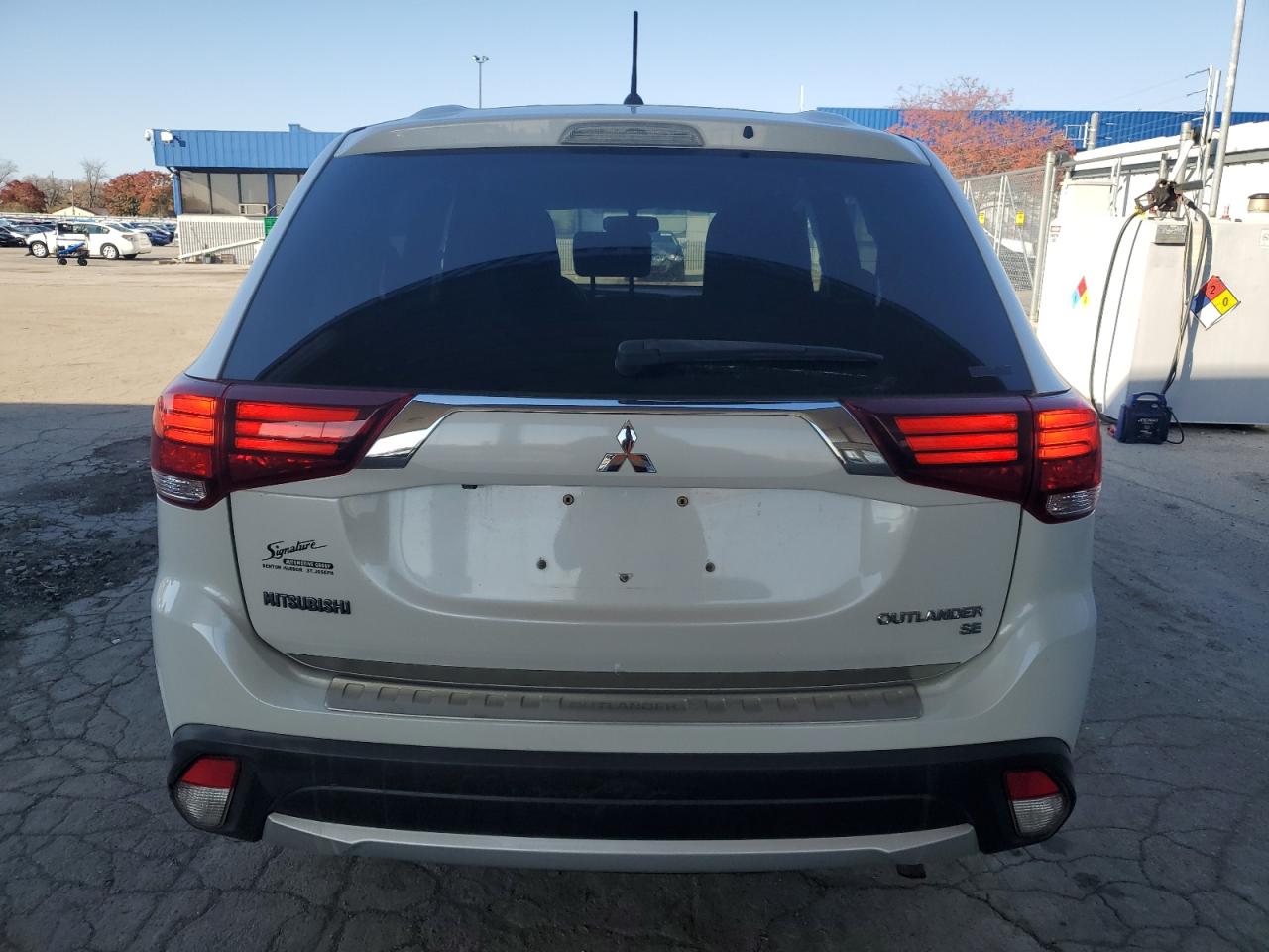 MITSUBISHI OUTLANDER SE