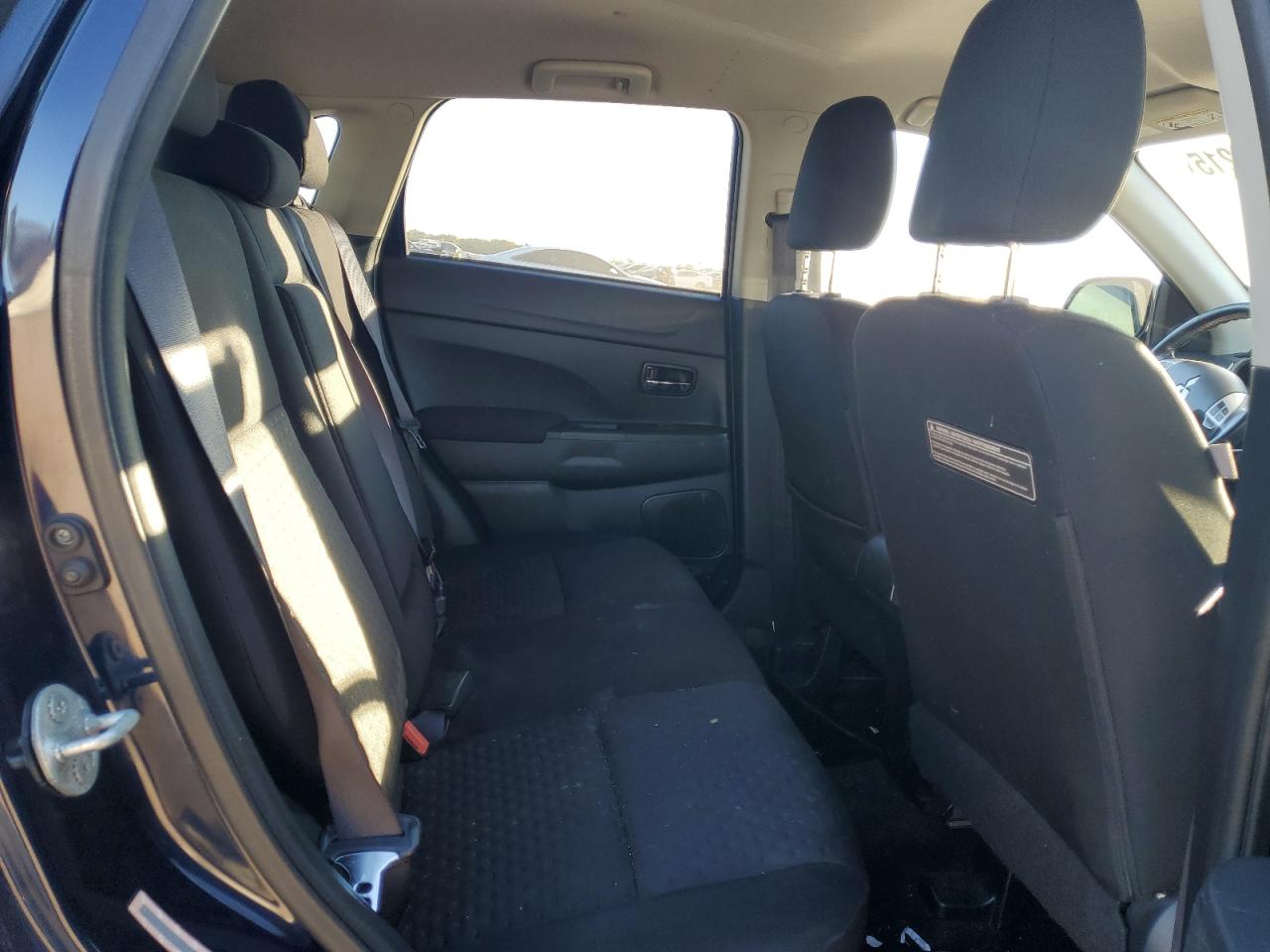 MITSUBISHI OUTLANDER SE