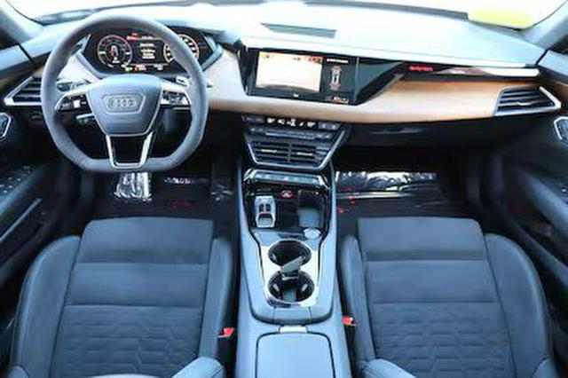 2023 AUDI E-TRON GT - WAUFJBFW6P7005085