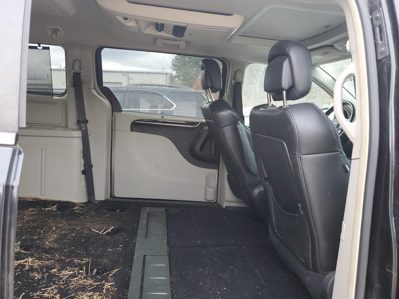 CHRYSLER TOWN & COUNTRY LIMITED