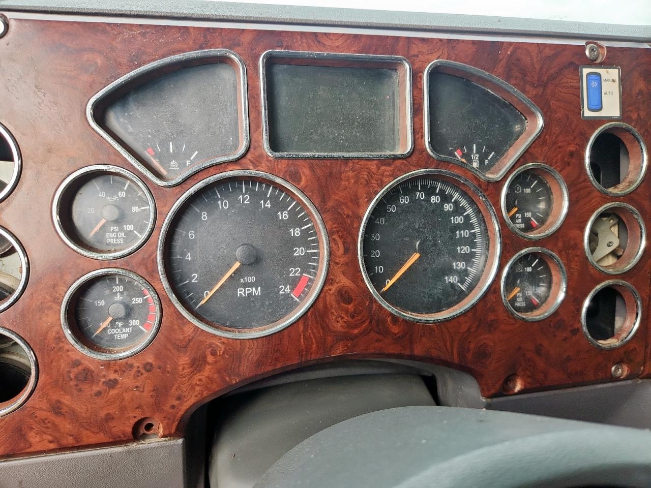 Lot #3296881816 2012 MACK CXU613