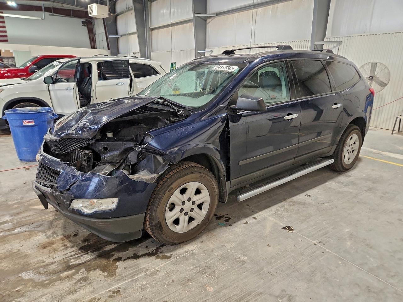 CHEVROLET TRAVERSE LS