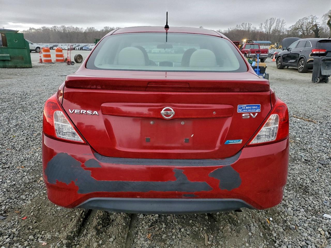 NISSAN VERSA S