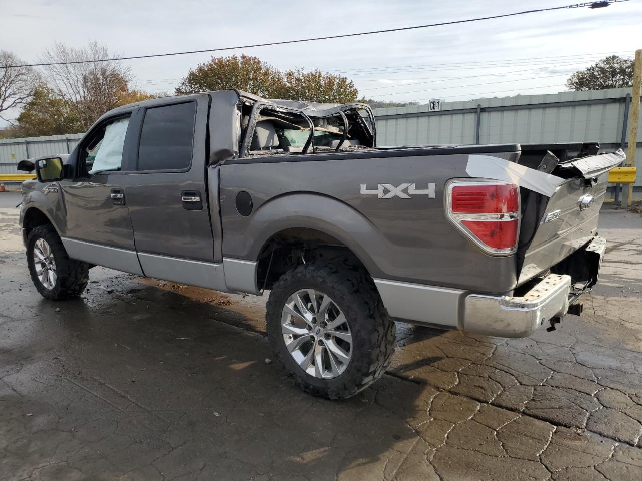 FORD F-150 SUPERCREW