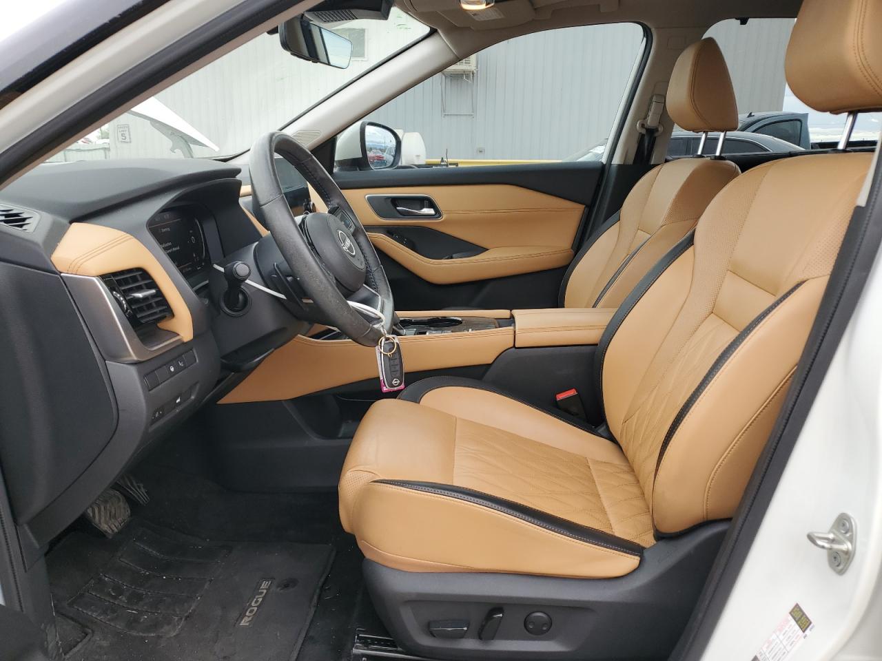 NISSAN ROGUE PLATINUM